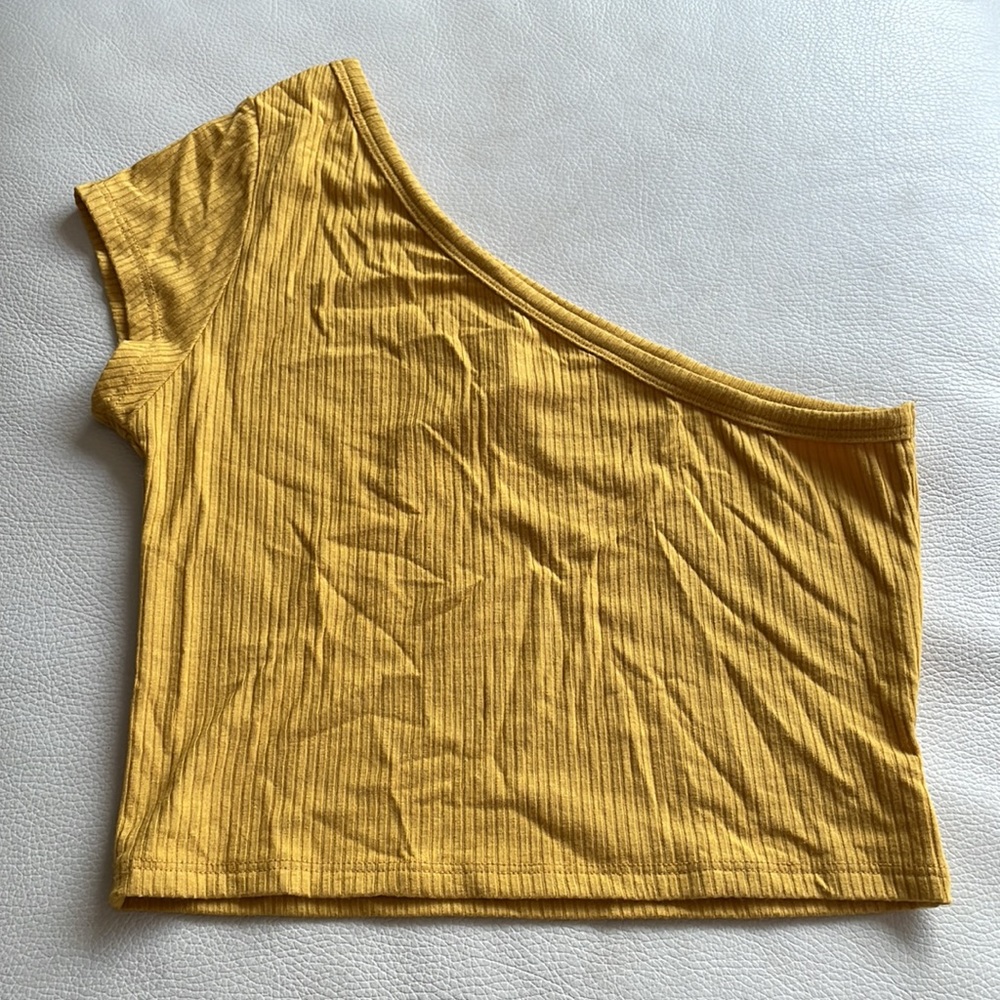 Emma & Sam Ribbed Mustard One-Shoulder Top - Picture 4 of 5